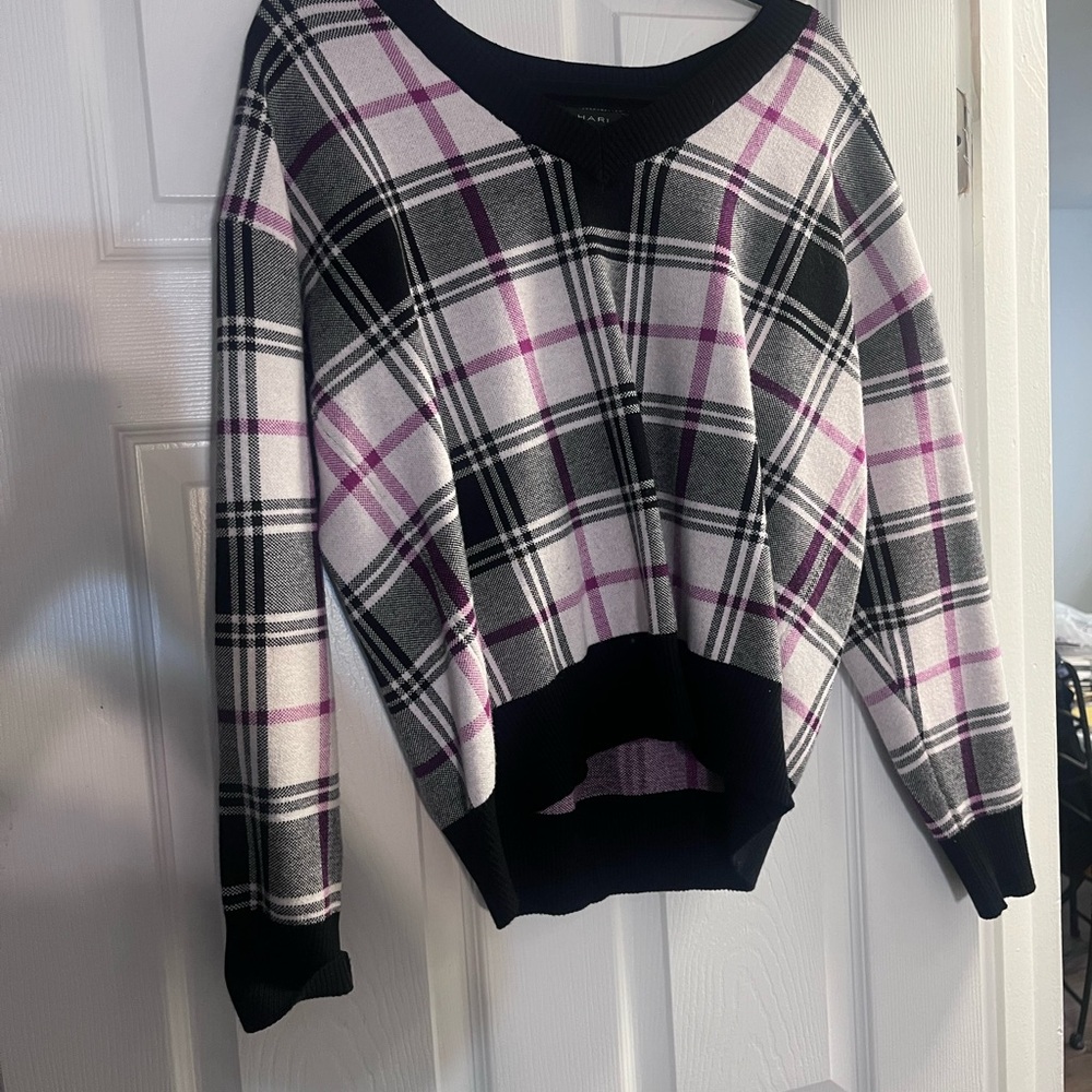 Tahari Plaid V-Neck Sweater - Black, White, and Pink
